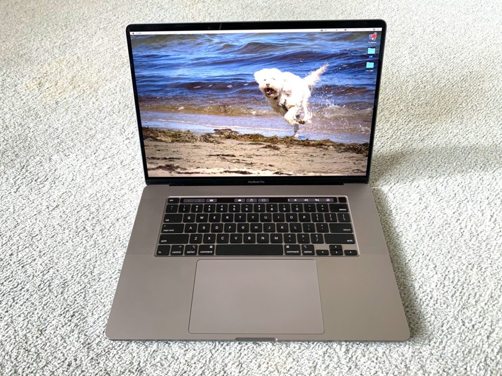 Macbook Pro16inchの感想 Mac初心者 が3ヶ月使ったハッピー度はいかに みなみかぜブログ